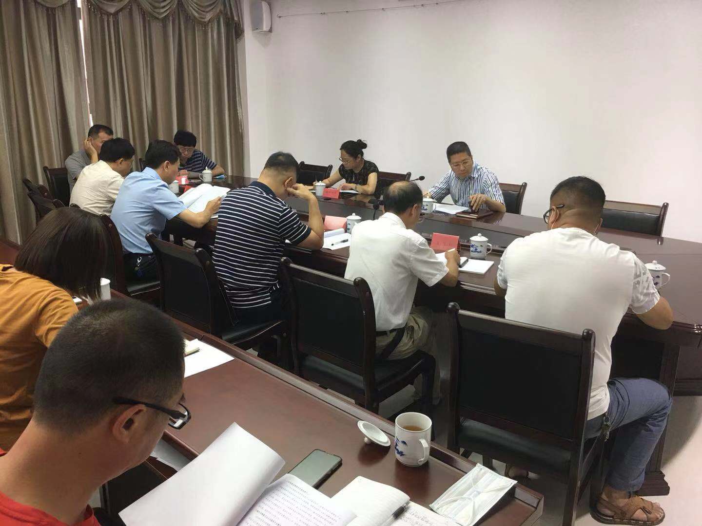 县委常委,副县长郑浩召集县直有关部门召开关于推进基层政务公开标准