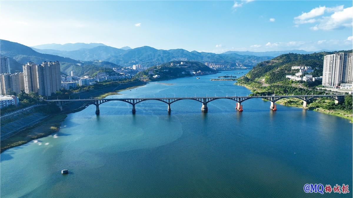 涤却浊流泛清波